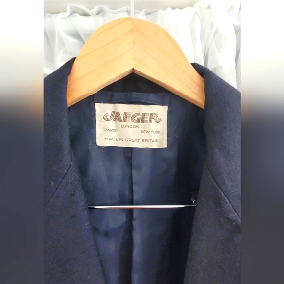 Custom, Jaeger, Navy Blue Blazer in size 6 - Picture 2 of 3